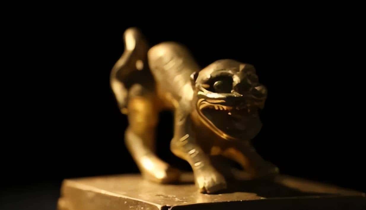 2013年四川农民在岷江捞出一枚金印，卖出800万，却不知大祸临头