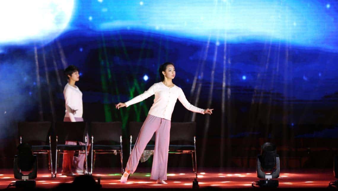 海军这台晚会,有燃点!有泪点!有亮点