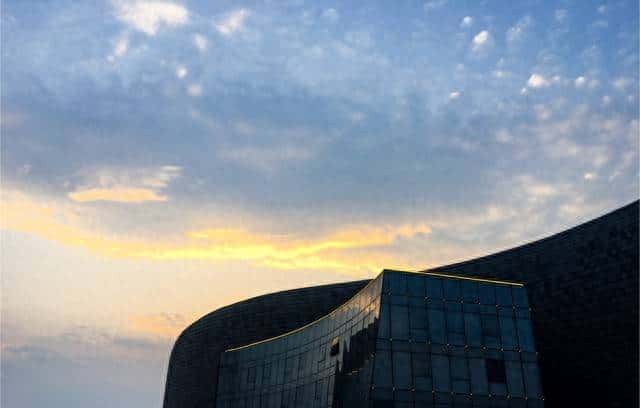 新手用AI 视频创作？AI 视频创作全流程指南：从选题到成片全攻略