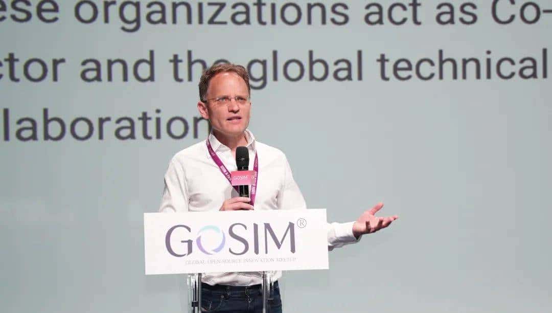 开源AI引爆热潮!GOSIM AI Paris 2025首日直击:80+位技术大咖聊模型、拼算力、秀落地