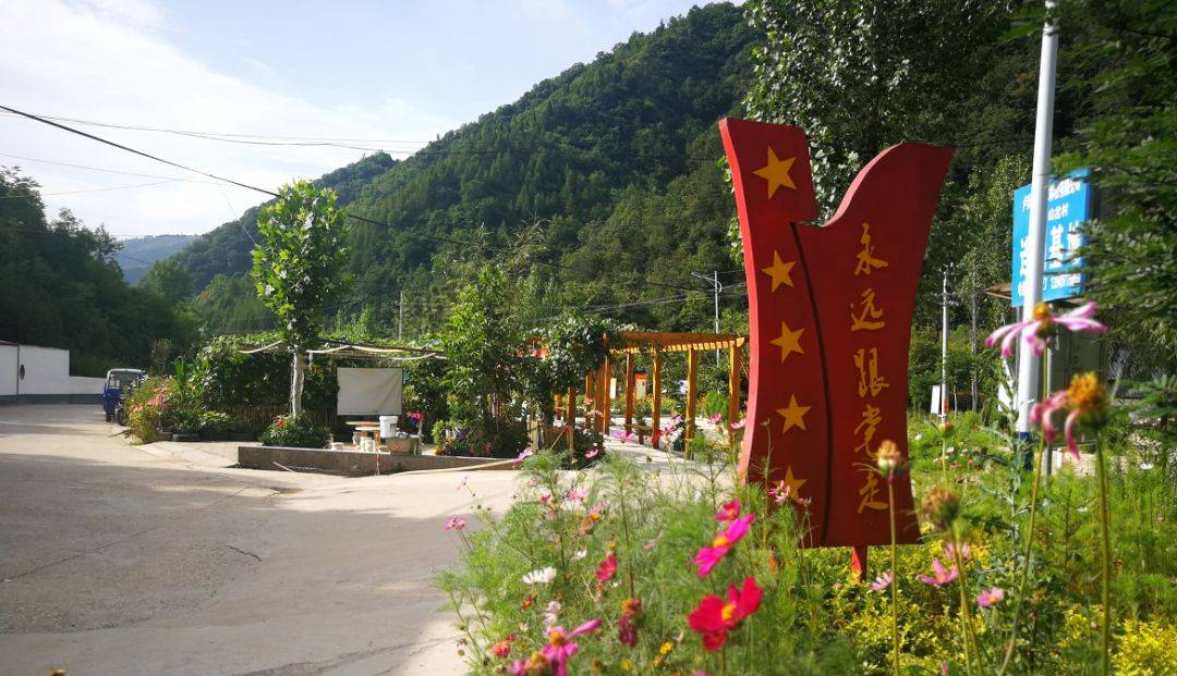 【脱贫攻坚】潘河乡：强力推动危旧房屋拆除工作