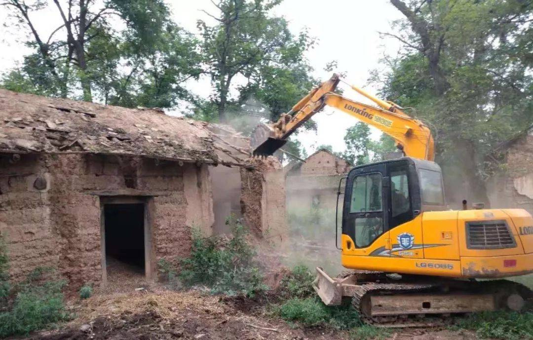【脱贫攻坚】潘河乡：强力推动危旧房屋拆除工作