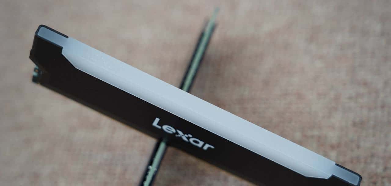 完全白嫖的性能?据说涂了这管防晒乳(FSR),能让显卡越级战斗