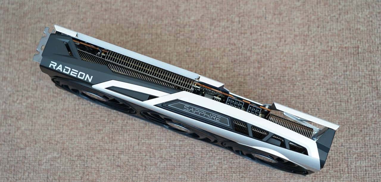 完全白嫖的性能?据说涂了这管防晒乳(FSR),能让显卡越级战斗