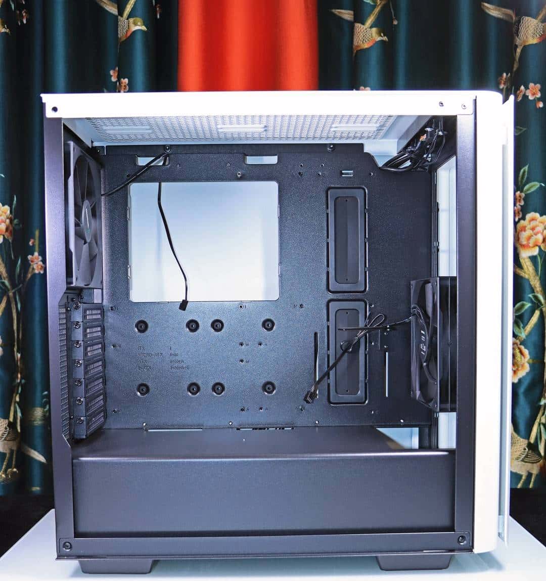 装台 5800X + 3090Ti 的主机,兼顾游戏与生产力