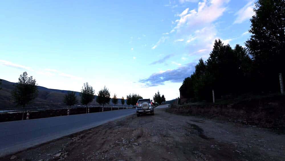 柴油普拉多3000VX,3车4人自驾澜沧江源头,路程艰险