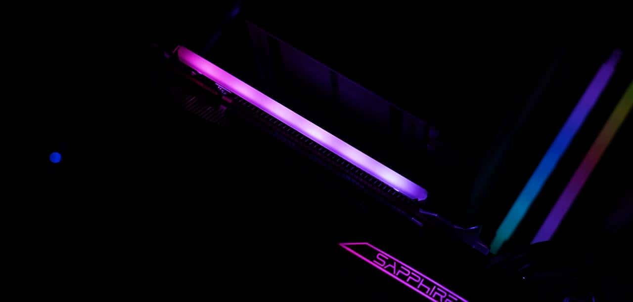 完全白嫖的性能?据说涂了这管防晒乳(FSR),能让显卡越级战斗