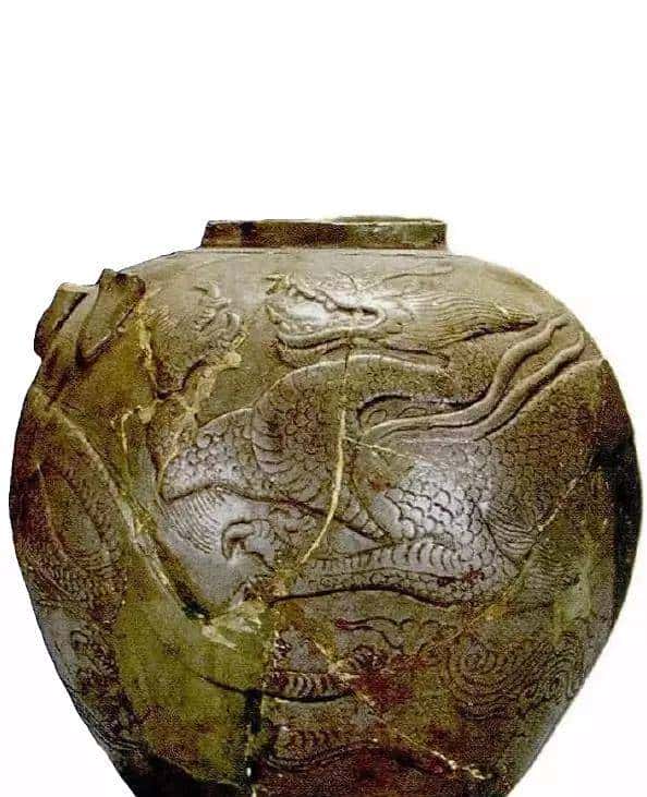 五代至北宋早期青瓷与白瓷上的深剔刻装饰工艺浅析