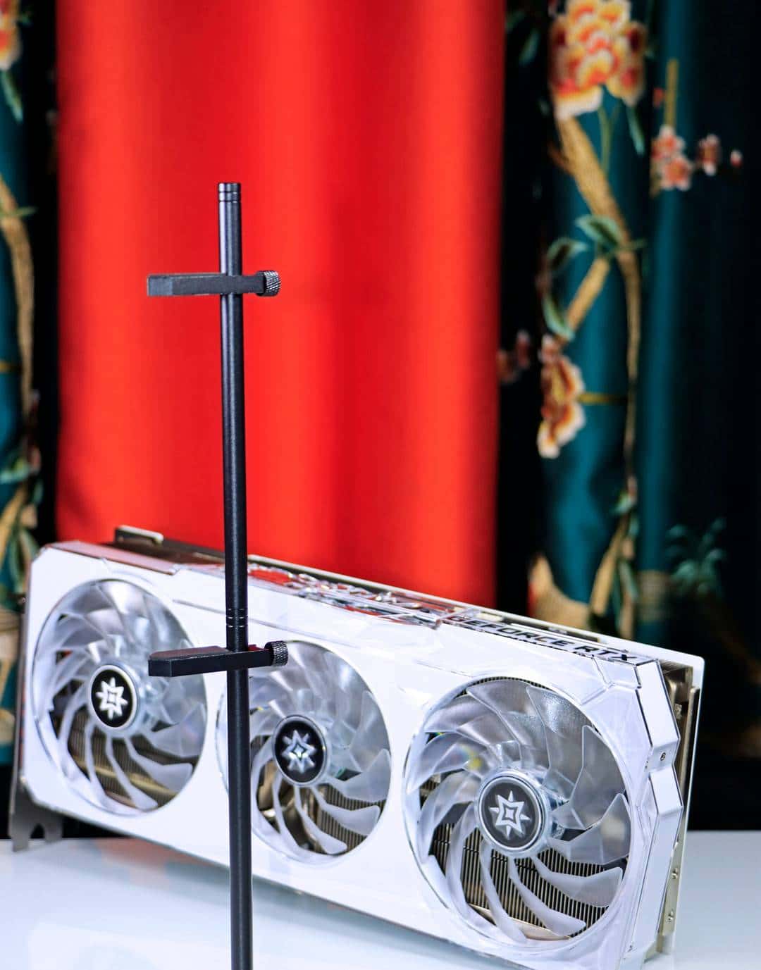 装台 5800X + 3090Ti 的主机,兼顾游戏与生产力