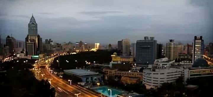 边城寻迹 | 河滩路:流的是车 淌的是歌