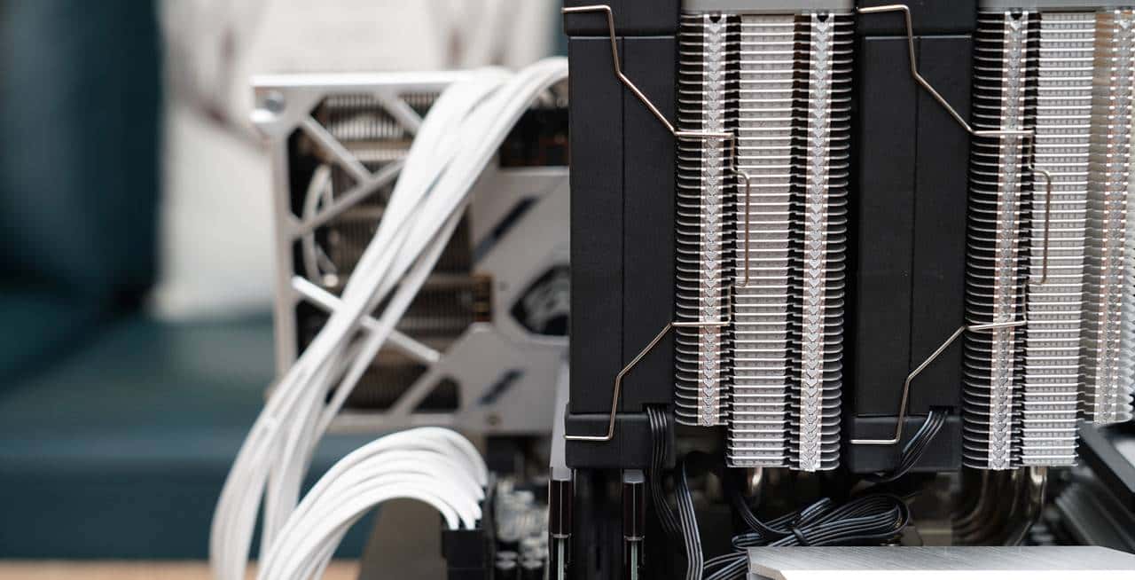 完全白嫖的性能?据说涂了这管防晒乳(FSR),能让显卡越级战斗