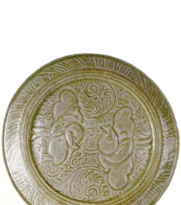 五代至北宋早期青瓷与白瓷上的深剔刻装饰工艺浅析