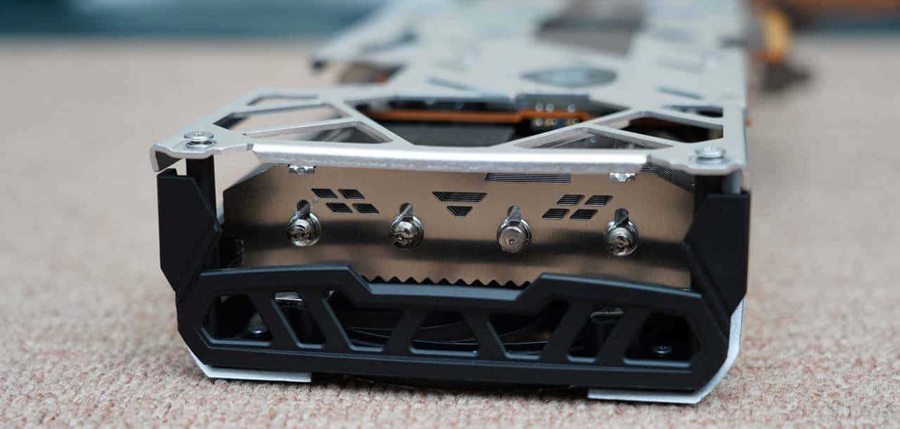 完全白嫖的性能?据说涂了这管防晒乳(FSR),能让显卡越级战斗