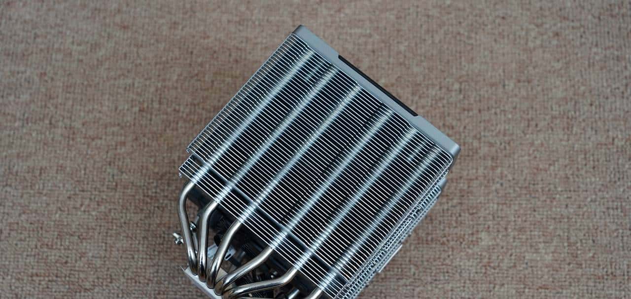 完全白嫖的性能?据说涂了这管防晒乳(FSR),能让显卡越级战斗