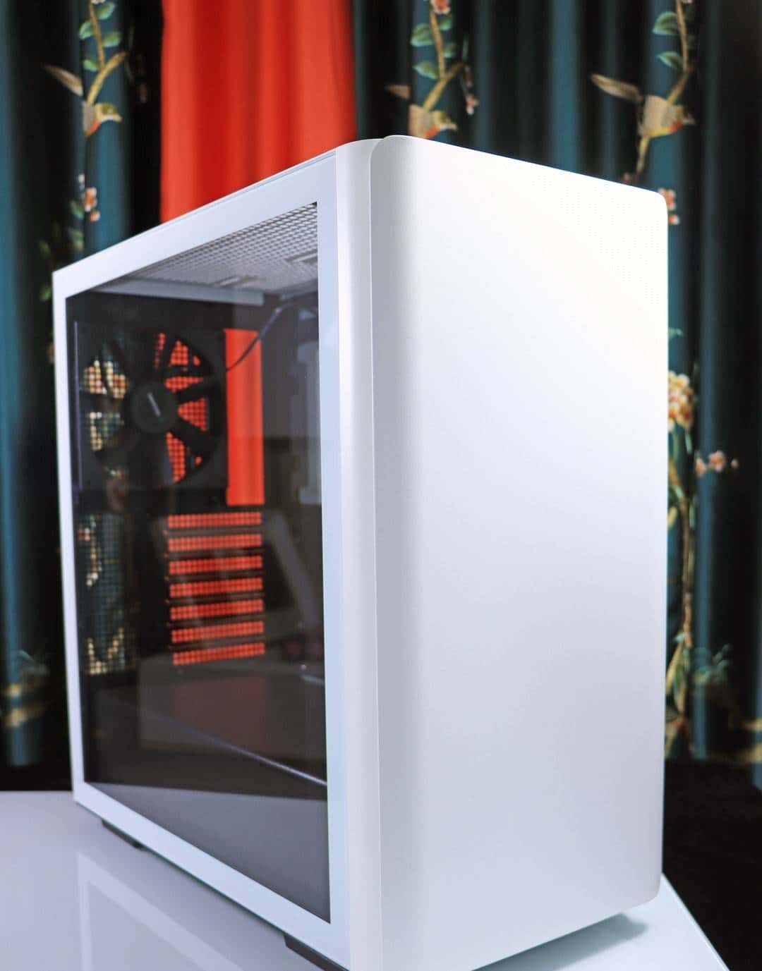 装台 5800X + 3090Ti 的主机,兼顾游戏与生产力