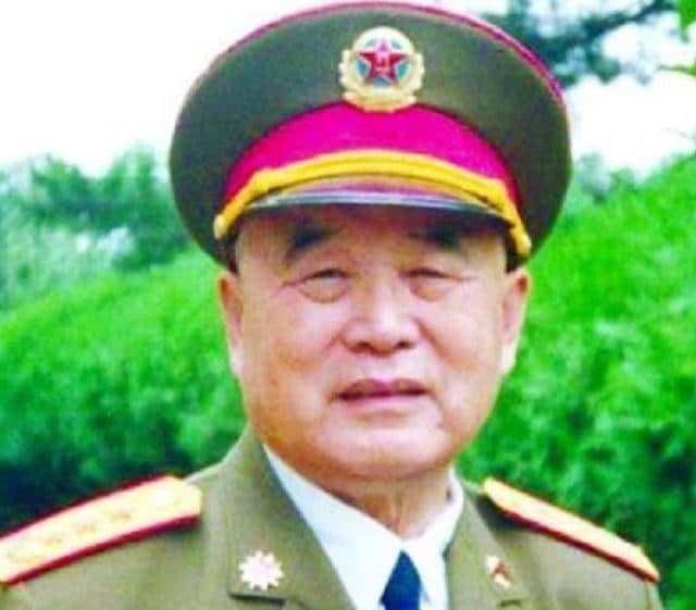 李德生从开国少将,升迁到正国级,他为何能获得毛泽东的信任?