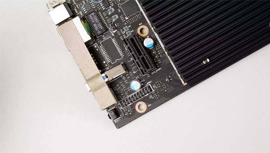 499元N4020、双系统、UHD600，万物皆可黑群晖，T2 PRO变黑群