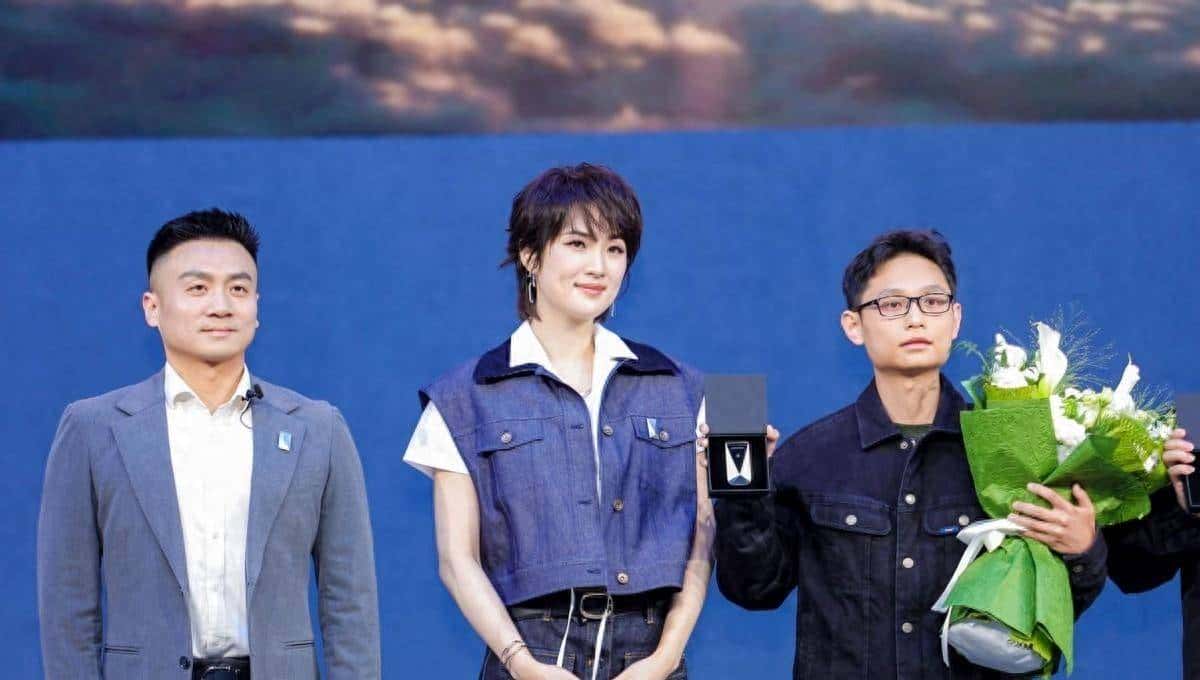 4000华为员土集体“喜提”新车,姚安娜这波操作秀翻全场