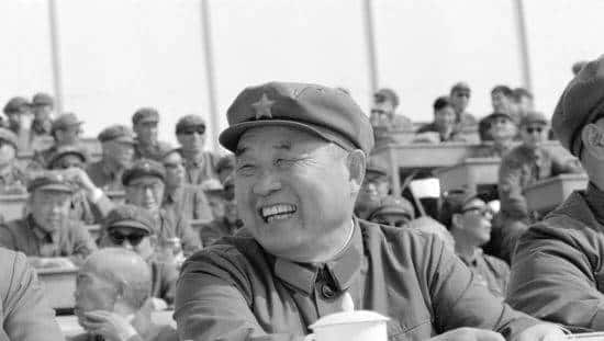李德生从开国少将,升迁到正国级,他为何能获得毛泽东的信任?