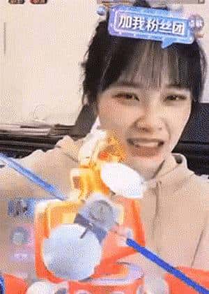 “挖呀挖”黄老师爆火后狂赚百万？网友：挖的是我们的钱包吧？