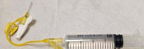 输液时抽出“虾线”状血条!?我还有救吗……