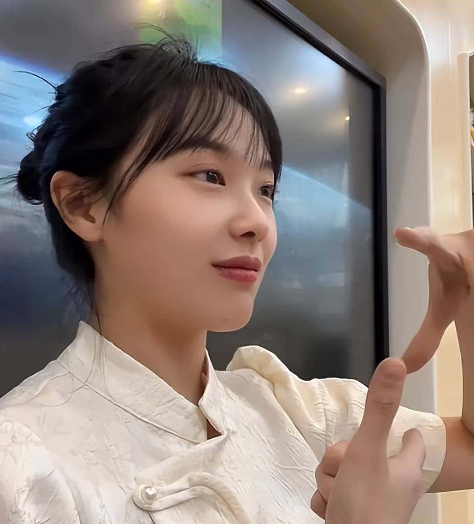 “挖呀挖”黄老师爆火后狂赚百万？网友：挖的是我们的钱包吧？