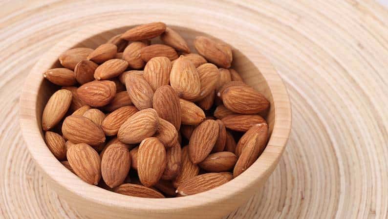 脸色黄?显疲惫?8种提亮食物吃出光感!