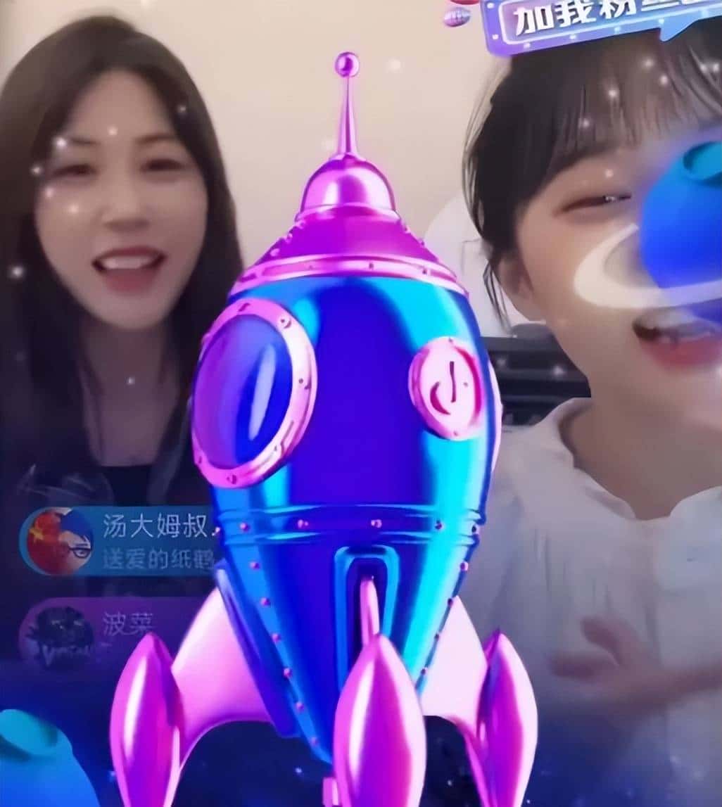 “挖呀挖”黄老师爆火后狂赚百万？网友：挖的是我们的钱包吧？