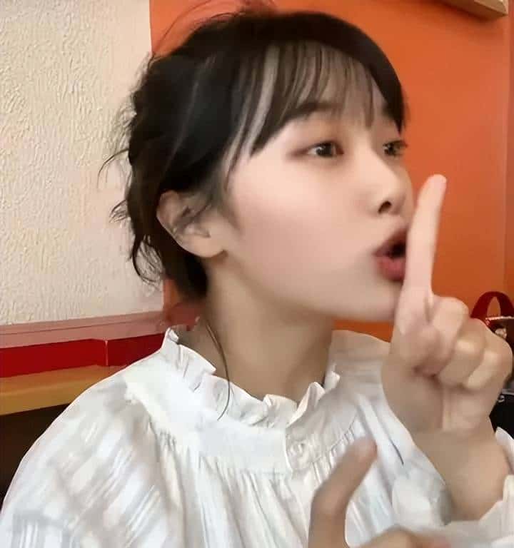 “挖呀挖”黄老师爆火后狂赚百万？网友：挖的是我们的钱包吧？