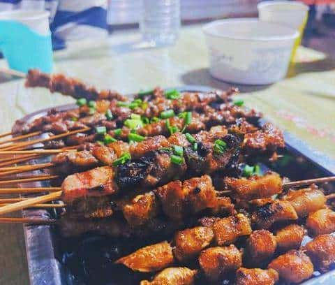 美食博主释一刀挖呀挖呀挖