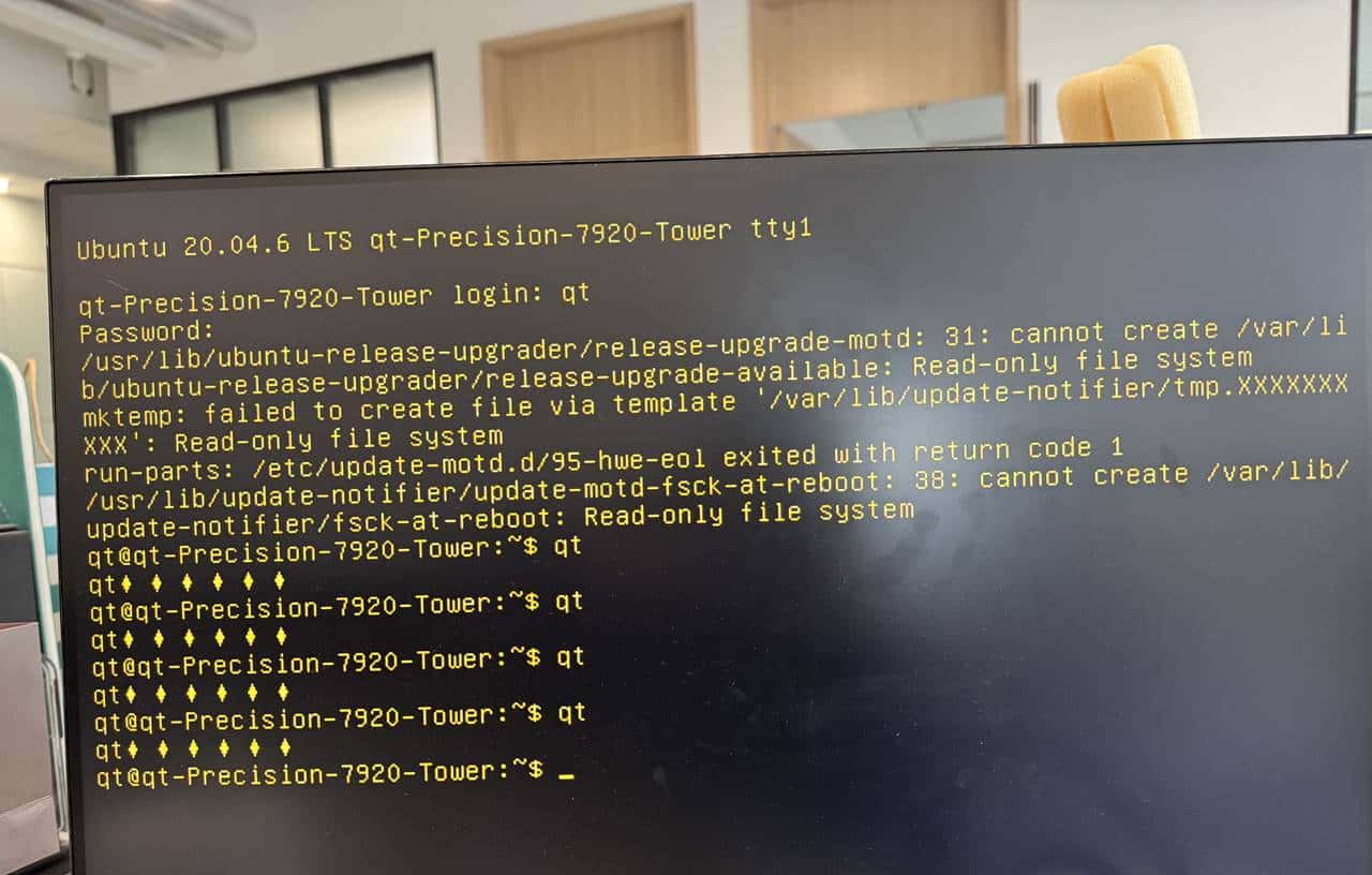 Ubuntu在强制重启后出现问题，---[ end kernel panic - not syncing: Attempted to kill init! exit code=0x00000100]-