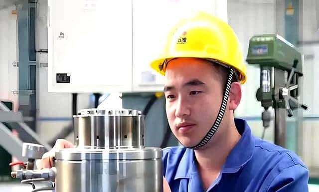 机械工程师3步逆袭:从月薪5千到年薪50万,避开80%人踩的坑!