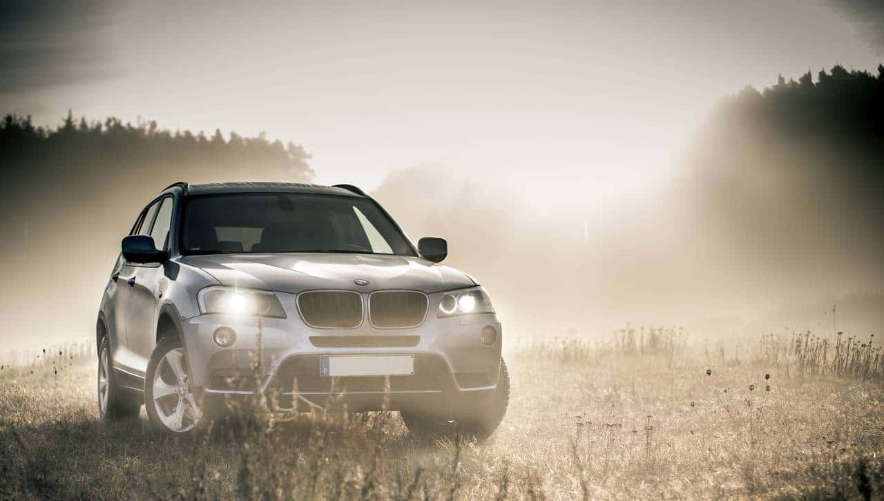 汽车业百年巨变：软件定义的时代，车企如何重构未来？