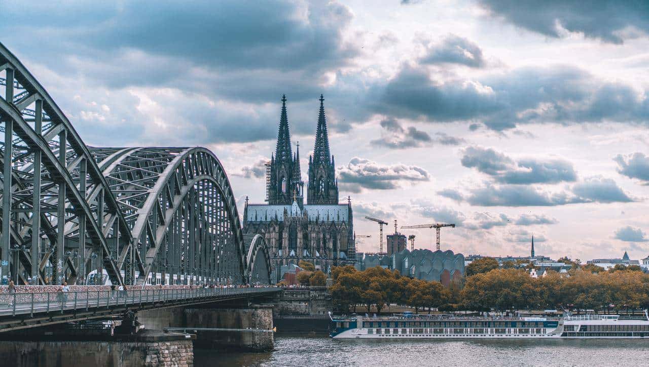 英语句子修饰语不同位置的翻译技巧，一篇大白话彻底讲透