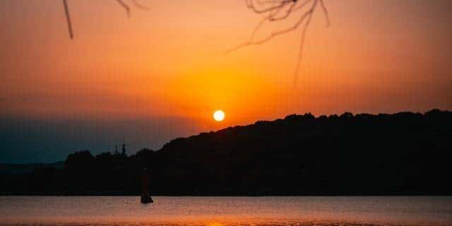 “一辈子都写不出的神仙句子,我帮你整理了28句,喜爱自取”