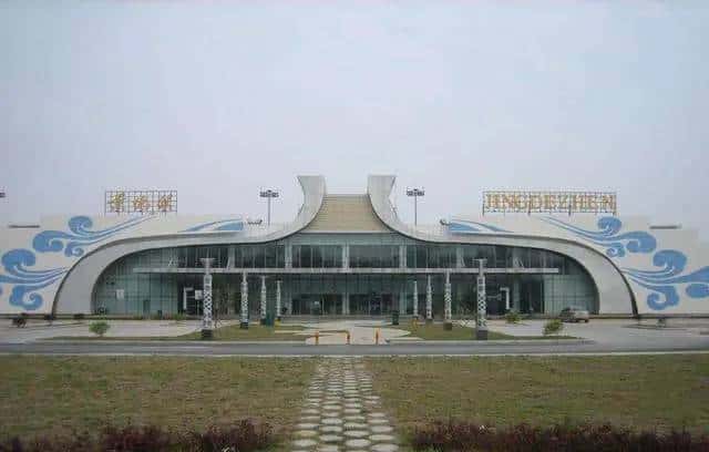 景德镇在哪个省？该省份还有哪些景点？