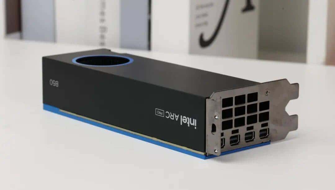 短小精悍的AI与图形工作站专业之选——英特尔锐炫 Pro B50显卡首发评测