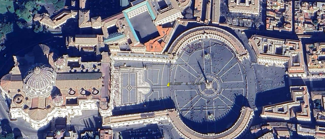 全球面积最大的10个广场的经纬度坐标