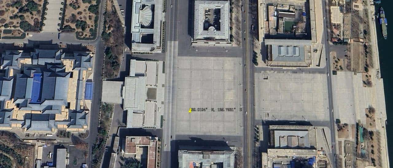 全球面积最大的10个广场的经纬度坐标