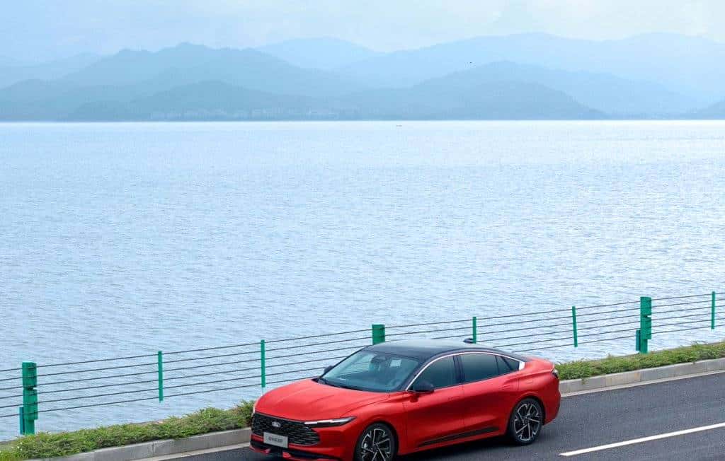 焕新蒙迪欧实测 261马力适配驾趣与家用场景