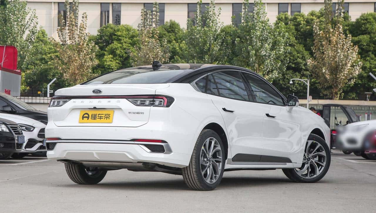 焕新蒙迪欧实测 261马力适配驾趣与家用场景