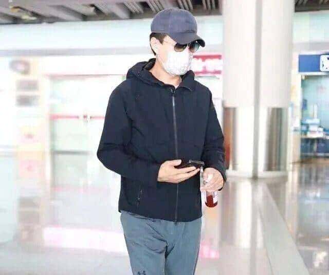 把“裤子”两个字扔进搜索引擎，前0.3秒蹦出来的不是面料参数