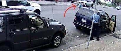 “跪死”黑人的警察被起诉谋杀，妻子选择离婚！起诉书里描述了当天的一切