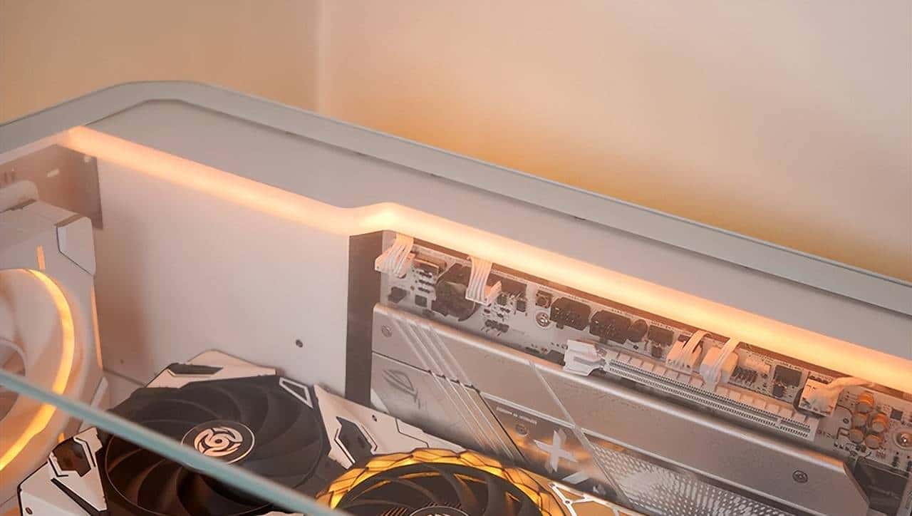 让主板I/O接口触手可及! SSUPD 星舰 Xhuttle 右侧形态装机方案展示