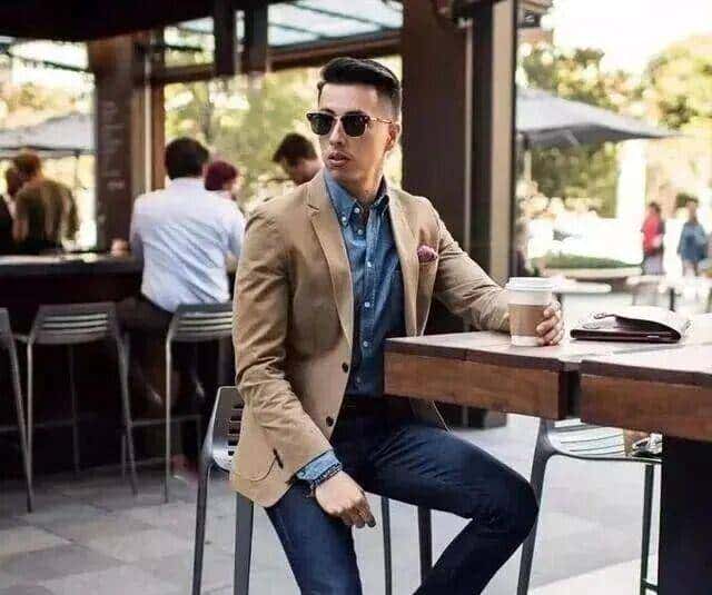 把“裤子”两个字扔进搜索引擎，前0.3秒蹦出来的不是面料参数