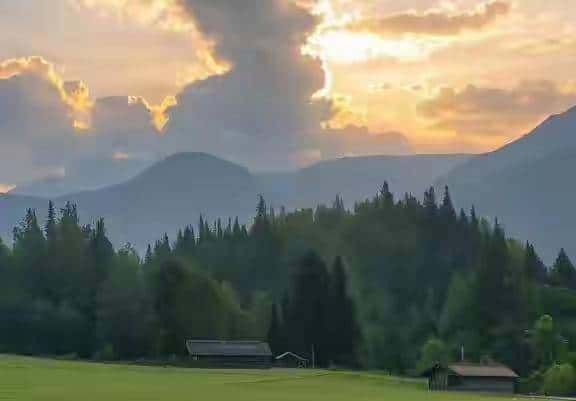 贬低你和背后捅刀子的人，他们都想拥有你的一切，别不信！