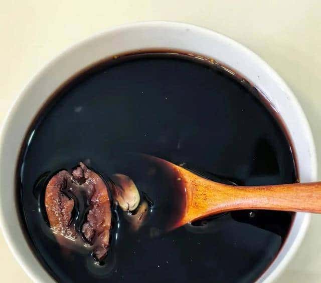 “冬天吃一果，中药不用喝”，冬天这果使劲吃，气色好不显老！