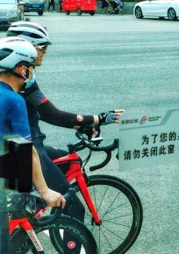 别再被骑行服骗了！3分钟识破新手与老手，核心差距根本不在穿搭