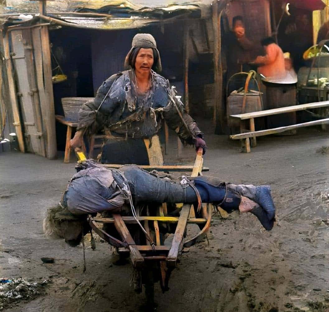 1942河南大饥荒：赤地千里时，老蒋到底有没有救灾的心？