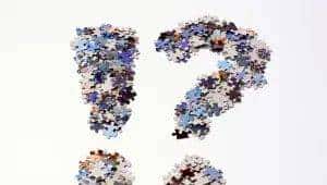 市场收缩、漏洞不绝，英特尔危矣｜动察